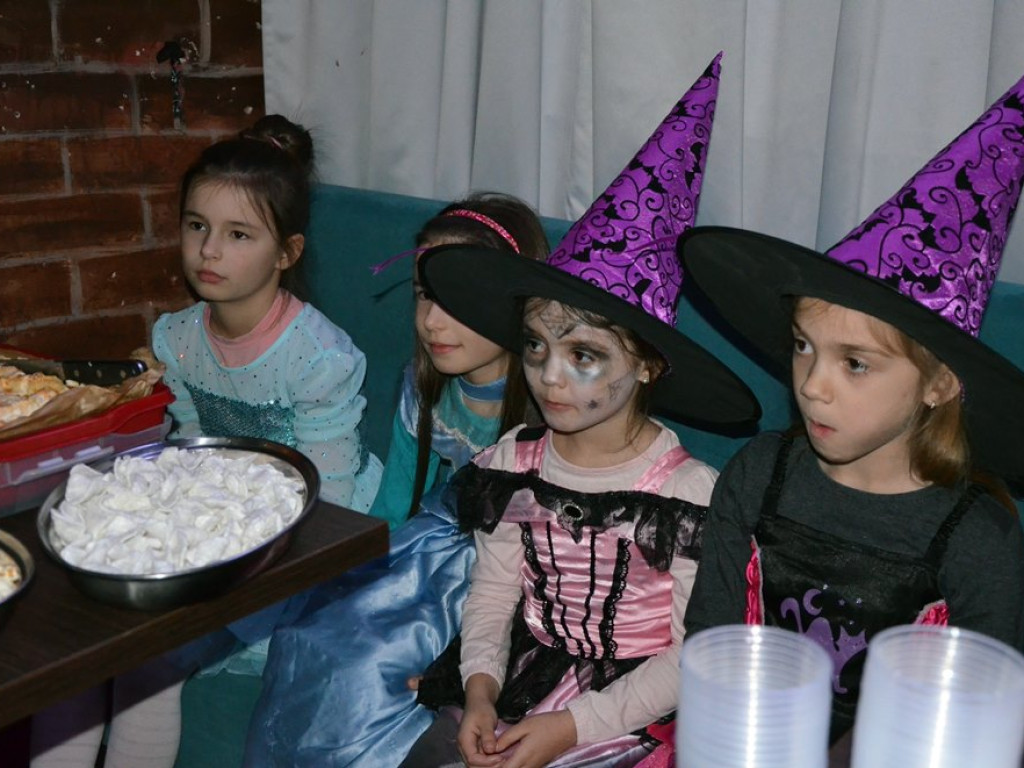 Bal karnawałowy z fundacją Owoc Głogu. Bawiły się całe rodziny