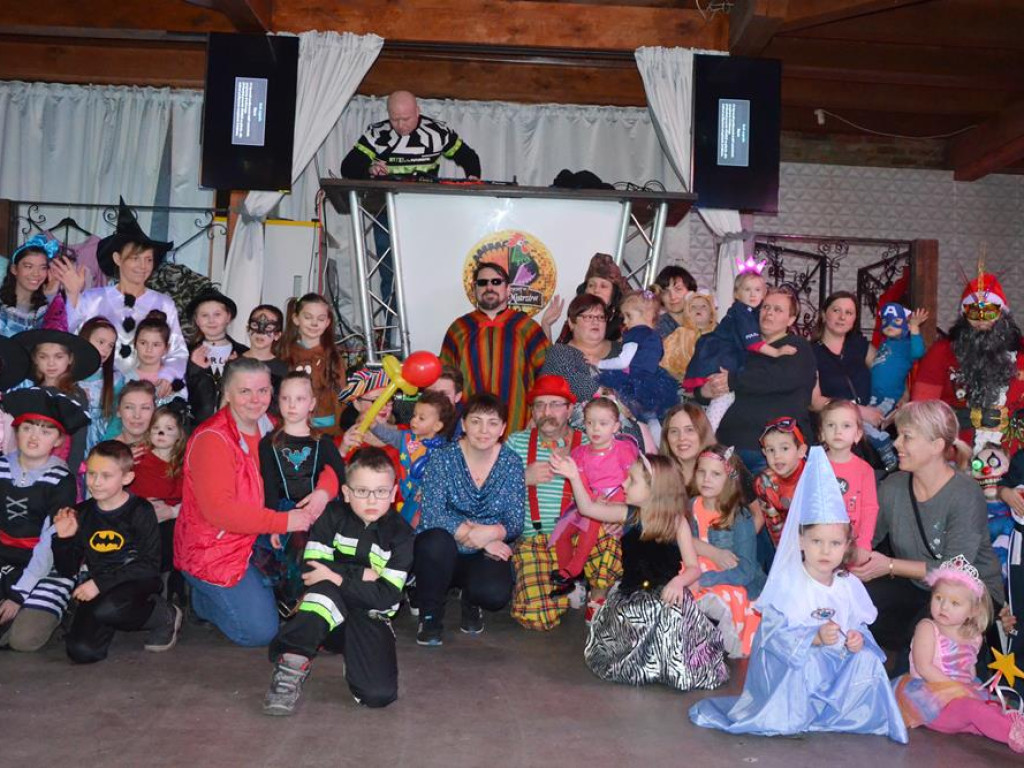 Bal karnawałowy z fundacją Owoc Głogu. Bawiły się całe rodziny