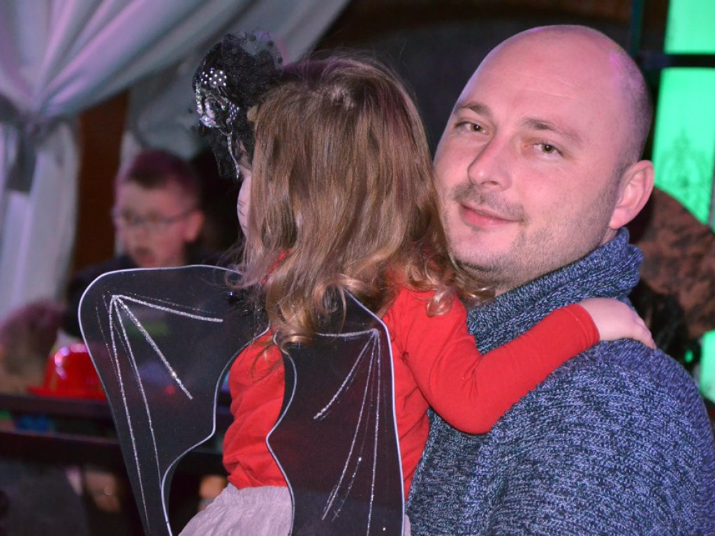 Bal karnawałowy z fundacją Owoc Głogu. Bawiły się całe rodziny