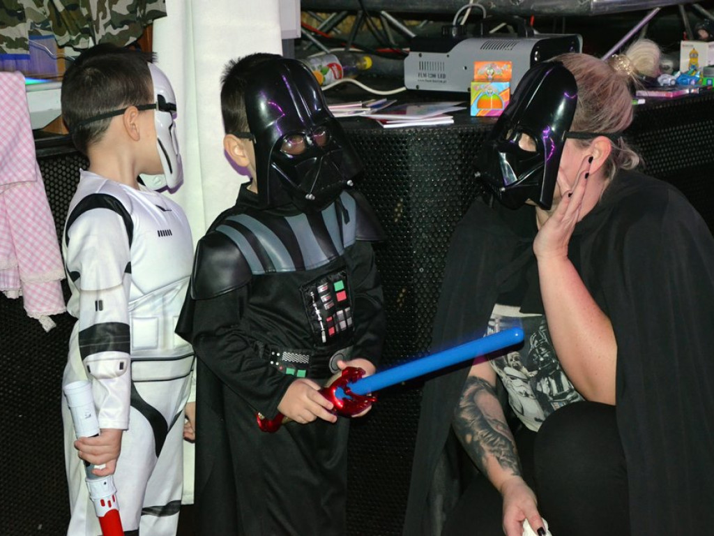 Bal karnawałowy z fundacją Owoc Głogu. Bawiły się całe rodziny