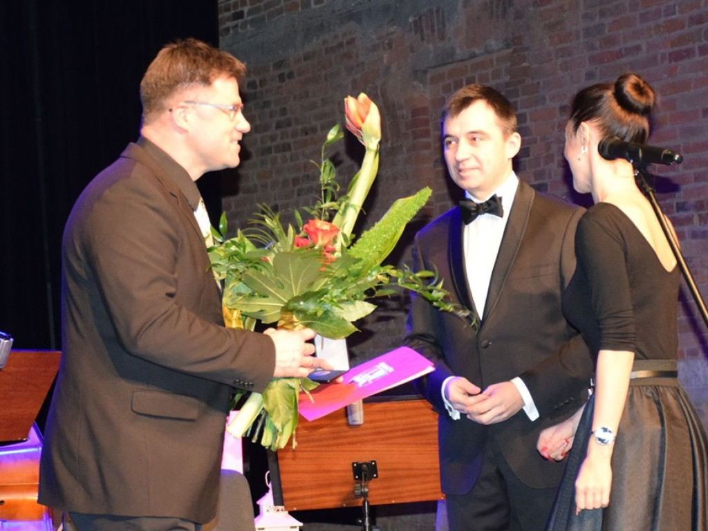 Pastor Zbigniew Wierzchowski i poeta Krzysztof Jeleń laureatami tegorocznych Honorowych Medali Miasta Głogowa