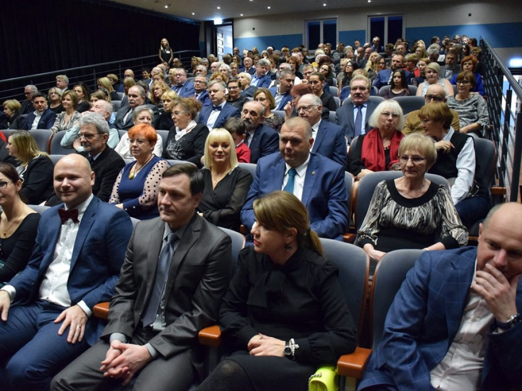 Pastor Zbigniew Wierzchowski i poeta Krzysztof Jeleń laureatami tegorocznych Honorowych Medali Miasta Głogowa