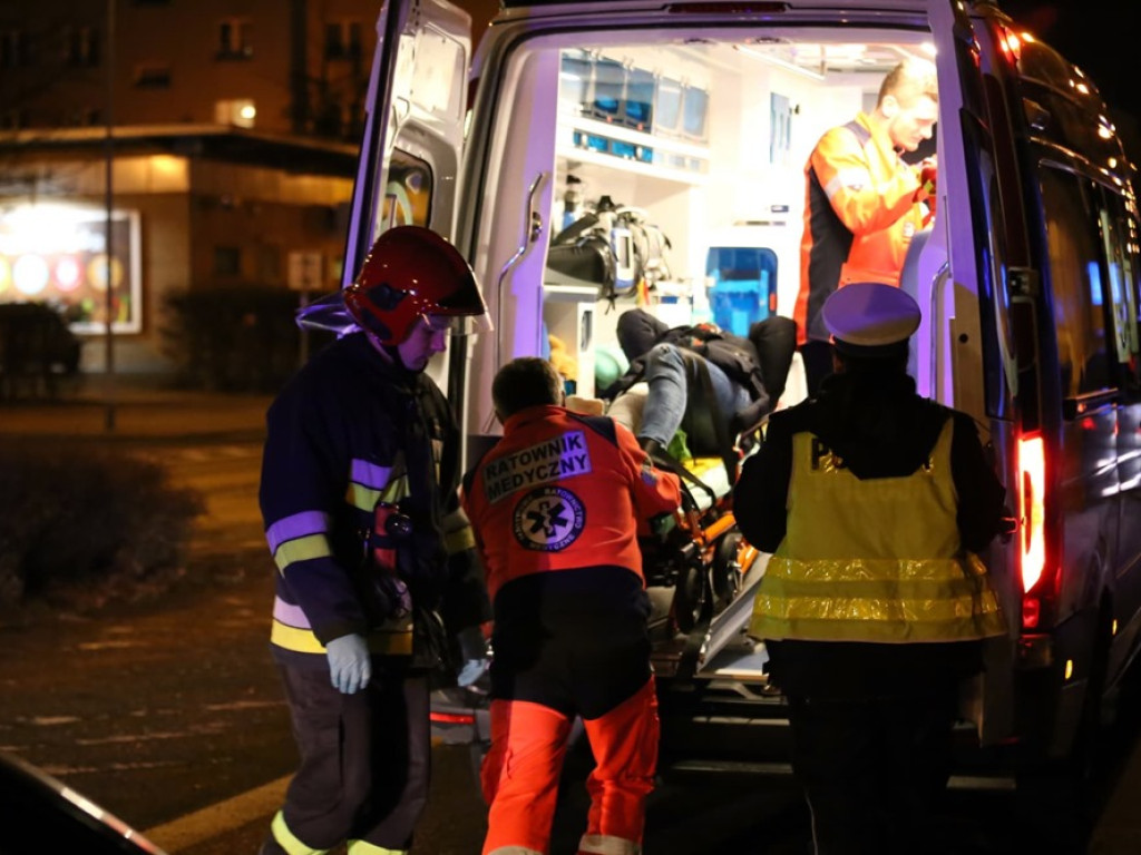 Potrącenie na przejściu dla pieszych na ulicy Wojska Polskiego! Starsza kobieta pod kołami audi