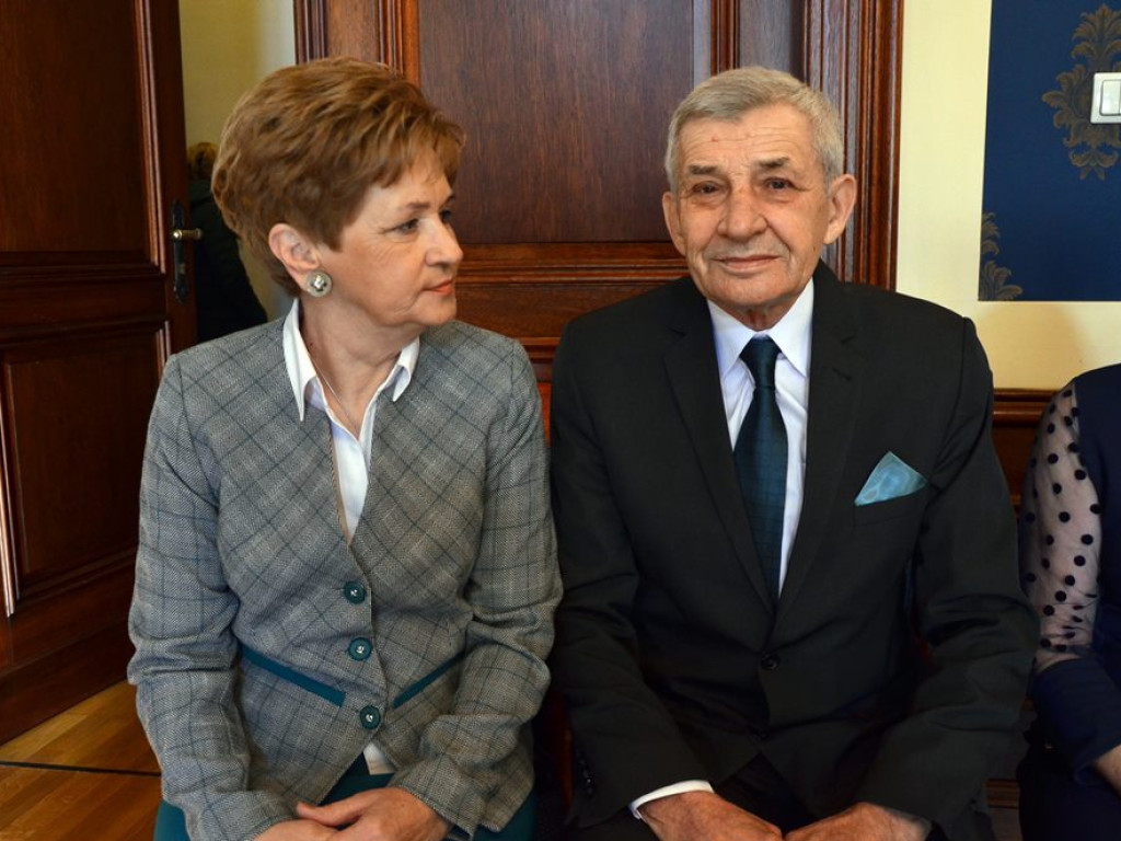 Były łzy szczęścia, bo są razem od 50 lat! Piękny jubileusz w głogowskim ratuszu