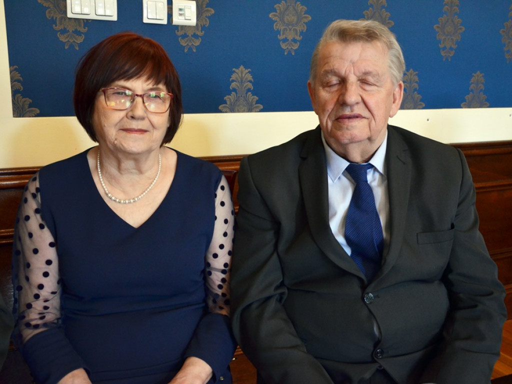 Były łzy szczęścia, bo są razem od 50 lat! Piękny jubileusz w głogowskim ratuszu