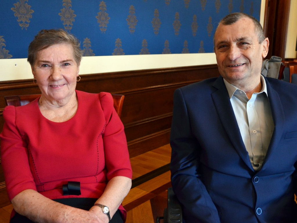 Były łzy szczęścia, bo są razem od 50 lat! Piękny jubileusz w głogowskim ratuszu