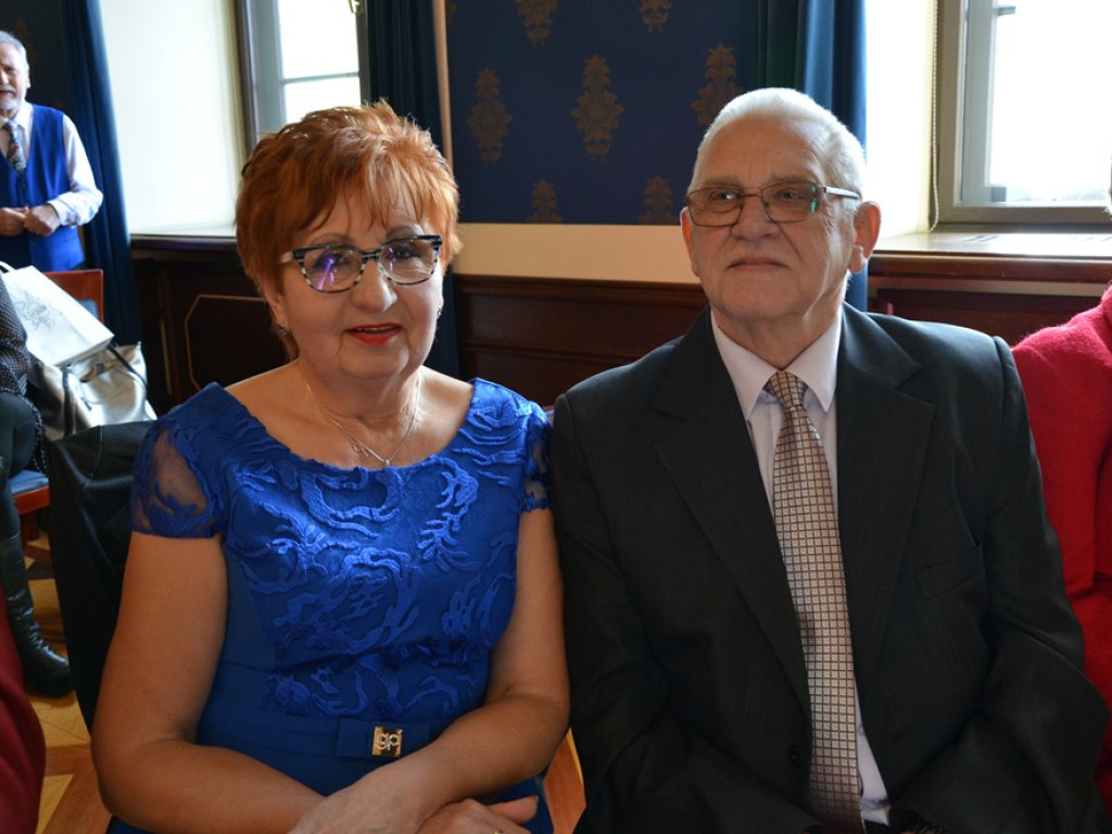 Były łzy szczęścia, bo są razem od 50 lat! Piękny jubileusz w głogowskim ratuszu