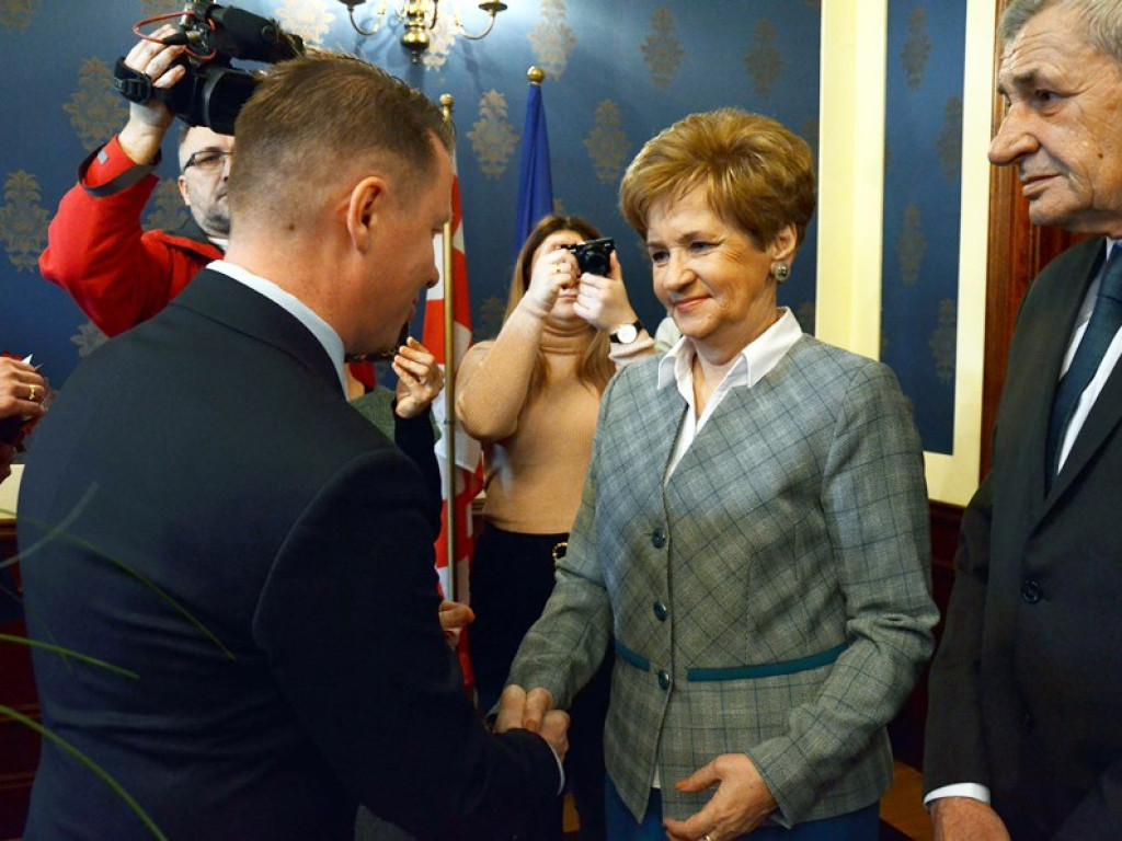 Były łzy szczęścia, bo są razem od 50 lat! Piękny jubileusz w głogowskim ratuszu