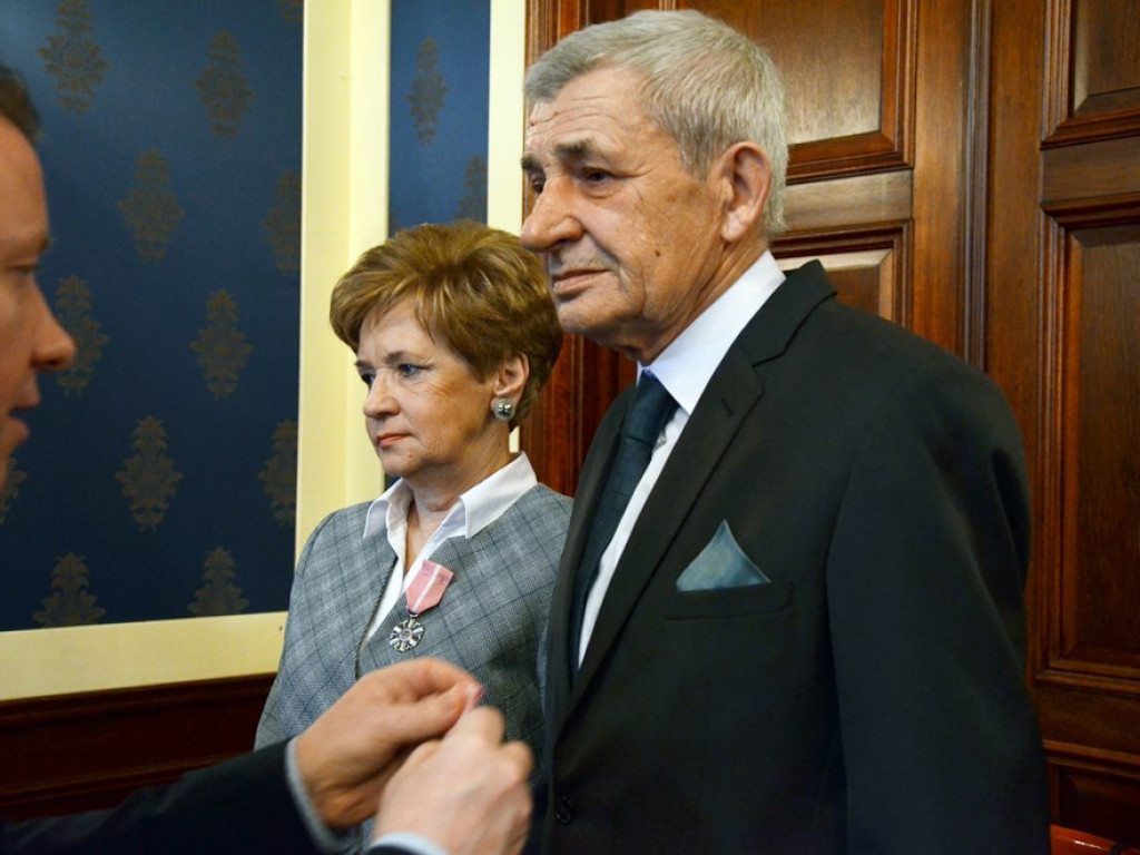 Były łzy szczęścia, bo są razem od 50 lat! Piękny jubileusz w głogowskim ratuszu