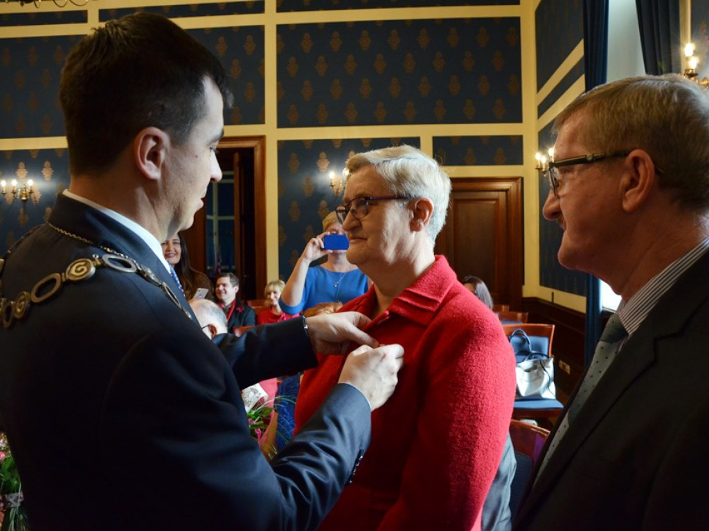 Były łzy szczęścia, bo są razem od 50 lat! Piękny jubileusz w głogowskim ratuszu