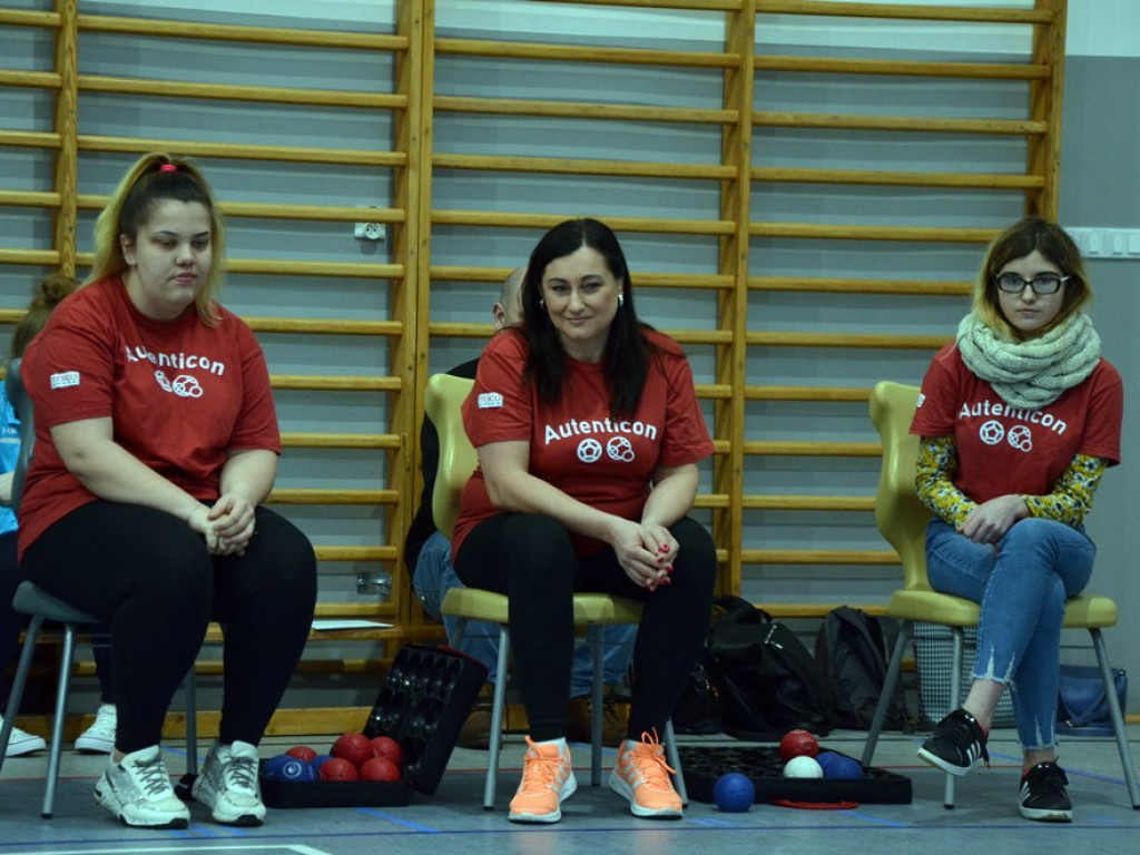 Walentynkowy Integracyjny Turniej Bocci. Udział w nim wzięło kilka zespołów