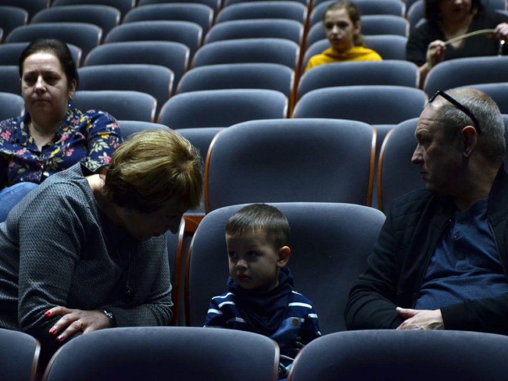 Diana Jonkisz czytała dzieciom w głogowskim teatrze. Kameralnie, ale pięknie