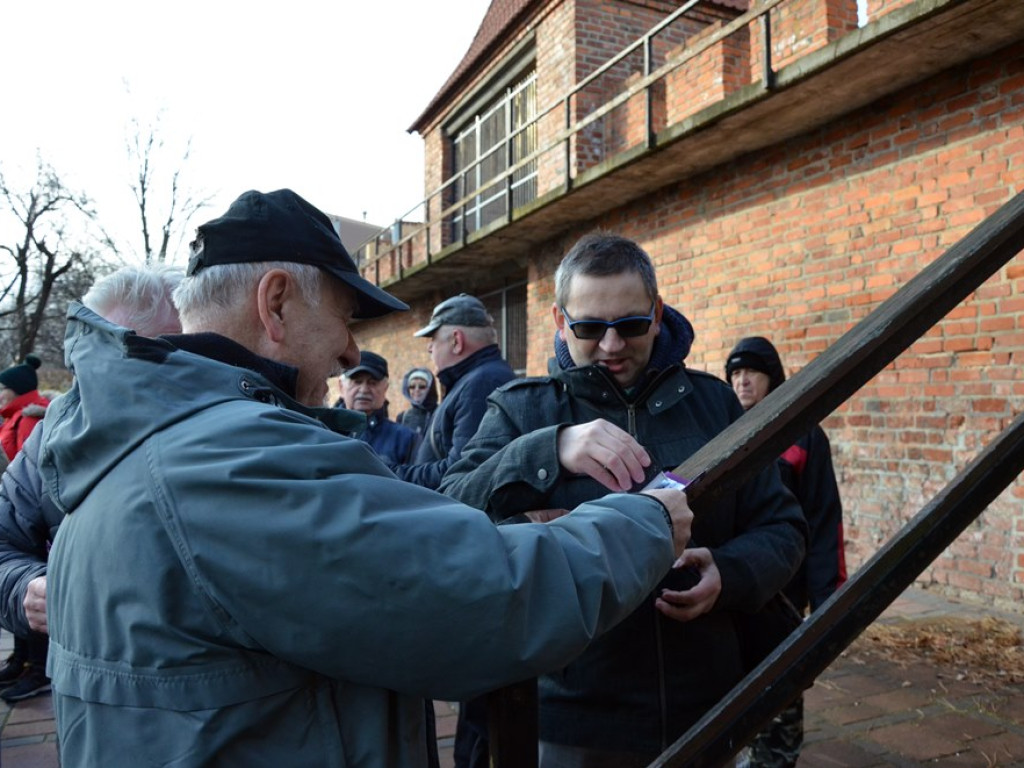 Trochę historii o głogowskich pomnikach podczas zimowych ferii. Chętnych ponad 80 osób