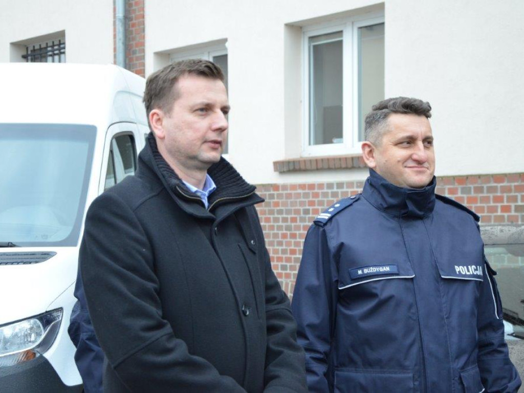 KGHM Polska Miedź S.A. dba o bezpieczeństwo mieszkańców. Nowe samochody dla głogowskiej policji