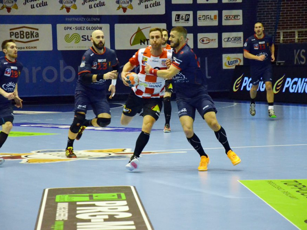 Chrobry zatopił Pogoń po rzutach karnych! Genialny ten nasz Rafał Stachera