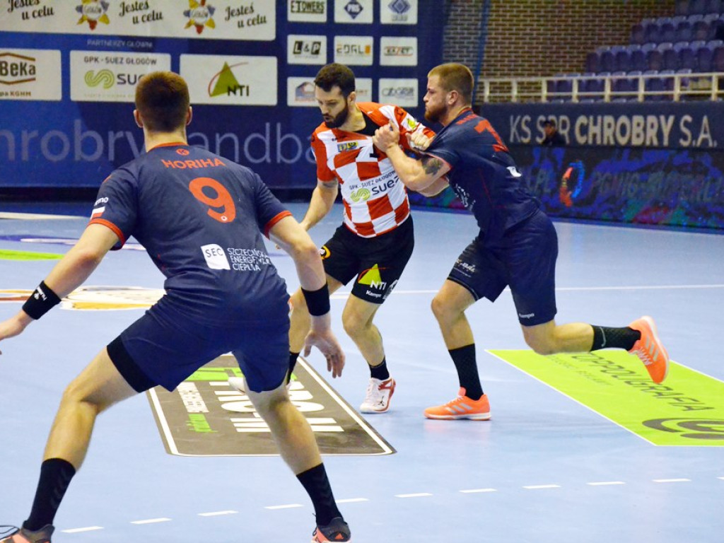 Chrobry zatopił Pogoń po rzutach karnych! Genialny ten nasz Rafał Stachera