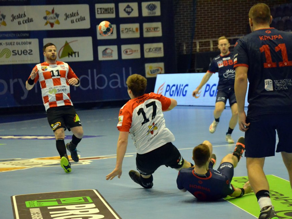 Chrobry zatopił Pogoń po rzutach karnych! Genialny ten nasz Rafał Stachera