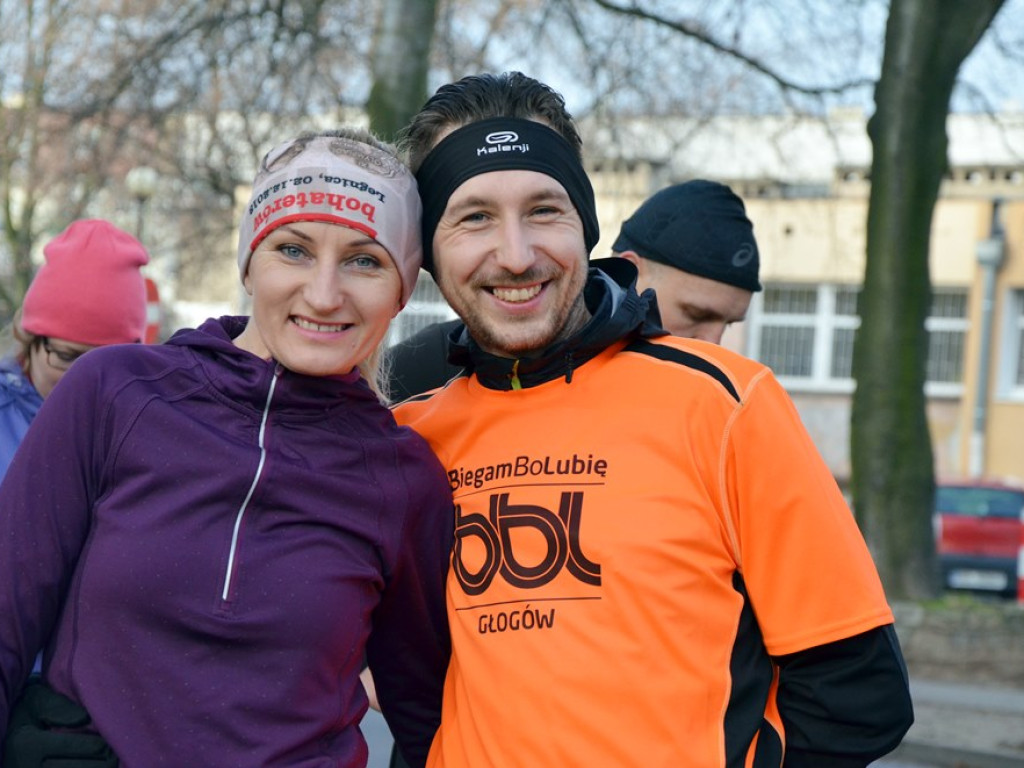 Walentynkowy bieg w parku przy ulicy Budowlanych! Na starcie nie zabrakło pocałunków