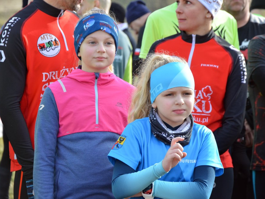 Taki bieg miłości! Walentynki z Jurkiem Górskim i Fundacją Hospicjum Głogowskie na motocrossowym torze