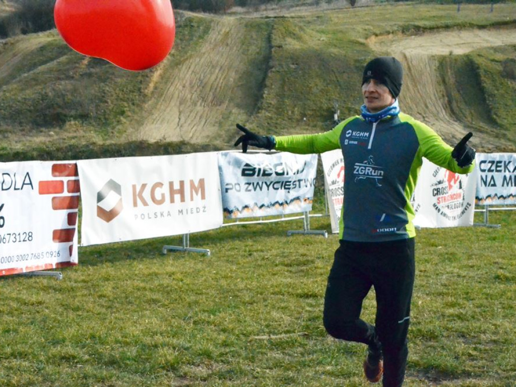 Taki bieg miłości! Walentynki z Jurkiem Górskim i Fundacją Hospicjum Głogowskie na motocrossowym torze
