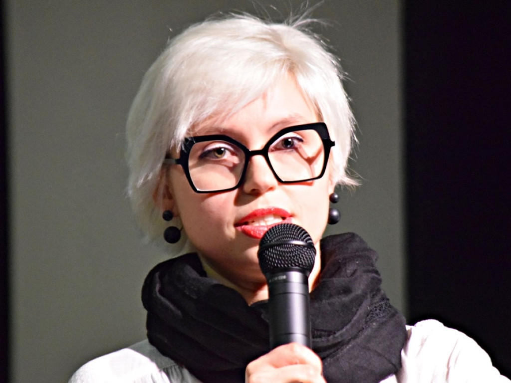 Nowa forma teatralna głogowskich aktorów. Na scenie czytali dramat 