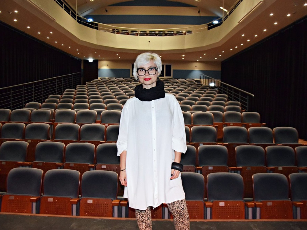 Nowa forma teatralna głogowskich aktorów. Na scenie czytali dramat 