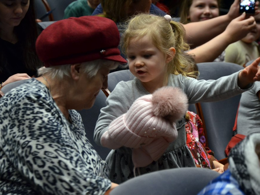 Renifer Niko ratował zimę. Spektakl dla dzieci w miejskim teatrze