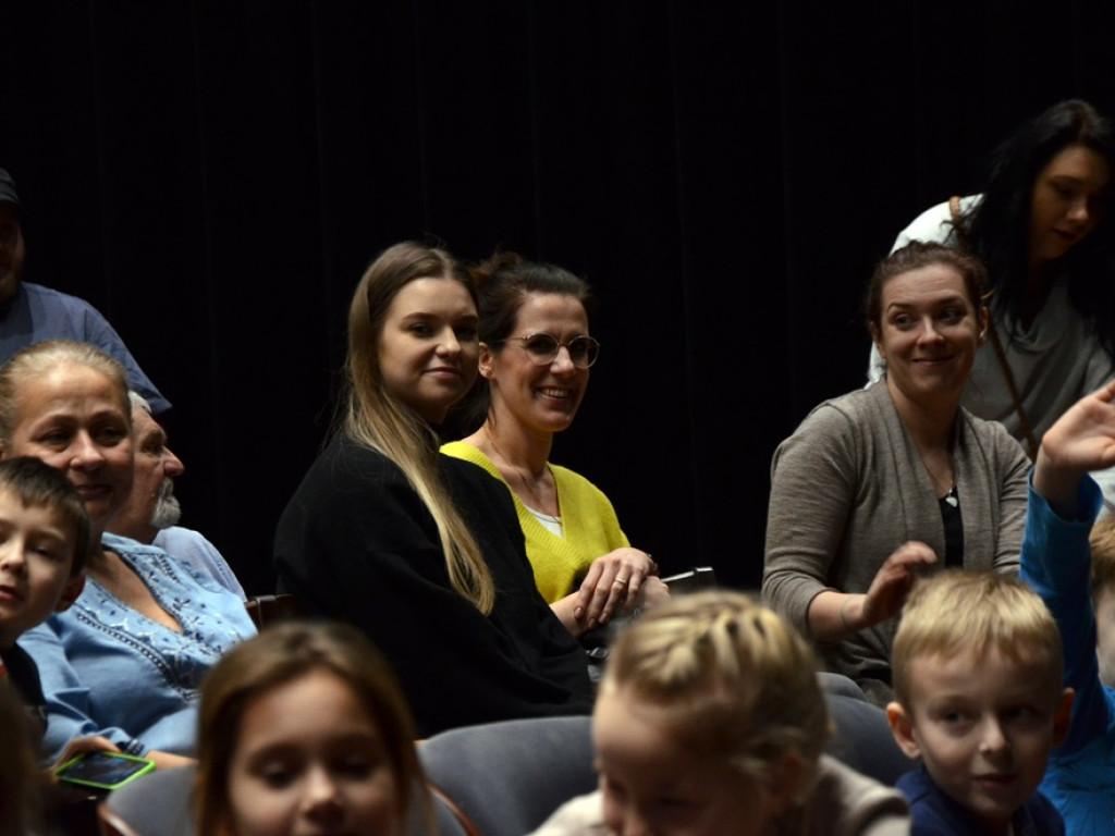 Renifer Niko ratował zimę. Spektakl dla dzieci w miejskim teatrze