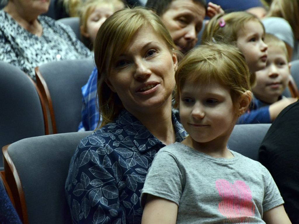 Renifer Niko ratował zimę. Spektakl dla dzieci w miejskim teatrze