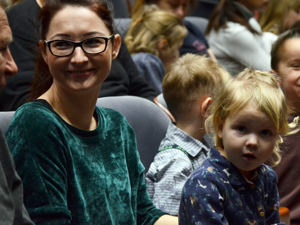 Renifer Niko ratował zimę. Spektakl dla dzieci w miejskim teatrze