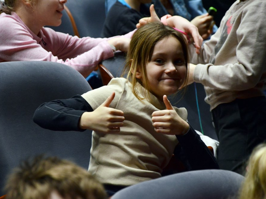 Renifer Niko ratował zimę. Spektakl dla dzieci w miejskim teatrze