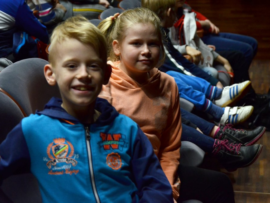 Renifer Niko ratował zimę. Spektakl dla dzieci w miejskim teatrze