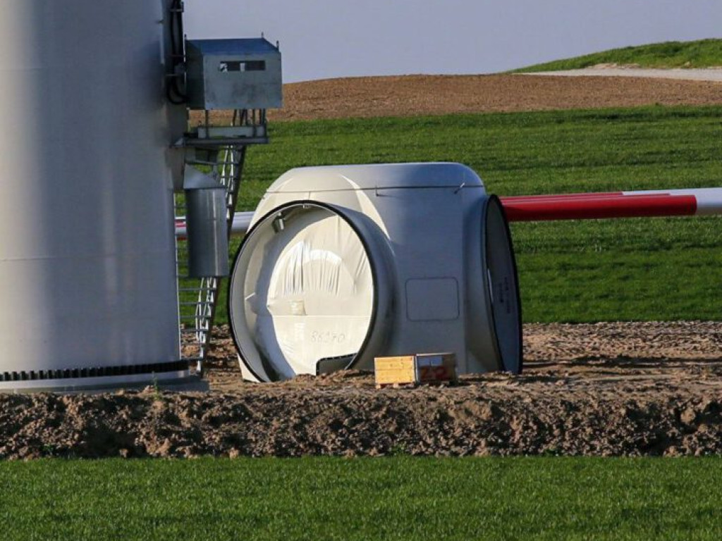 Elektrownia wiatrowa w budowie. Ma być gotowa do końca czerwca
