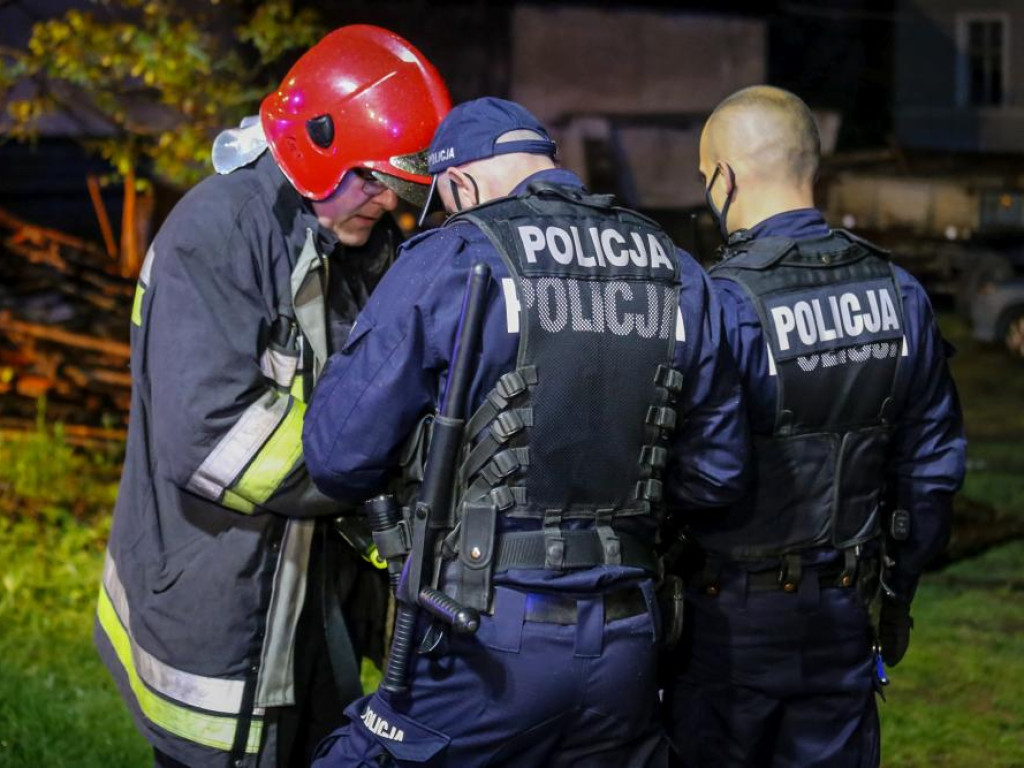 Pożar stodoły w Kurowicach. Stary budynek groził zawaleniem