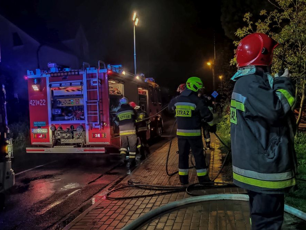 Pożar stodoły w Kurowicach. Stary budynek groził zawaleniem