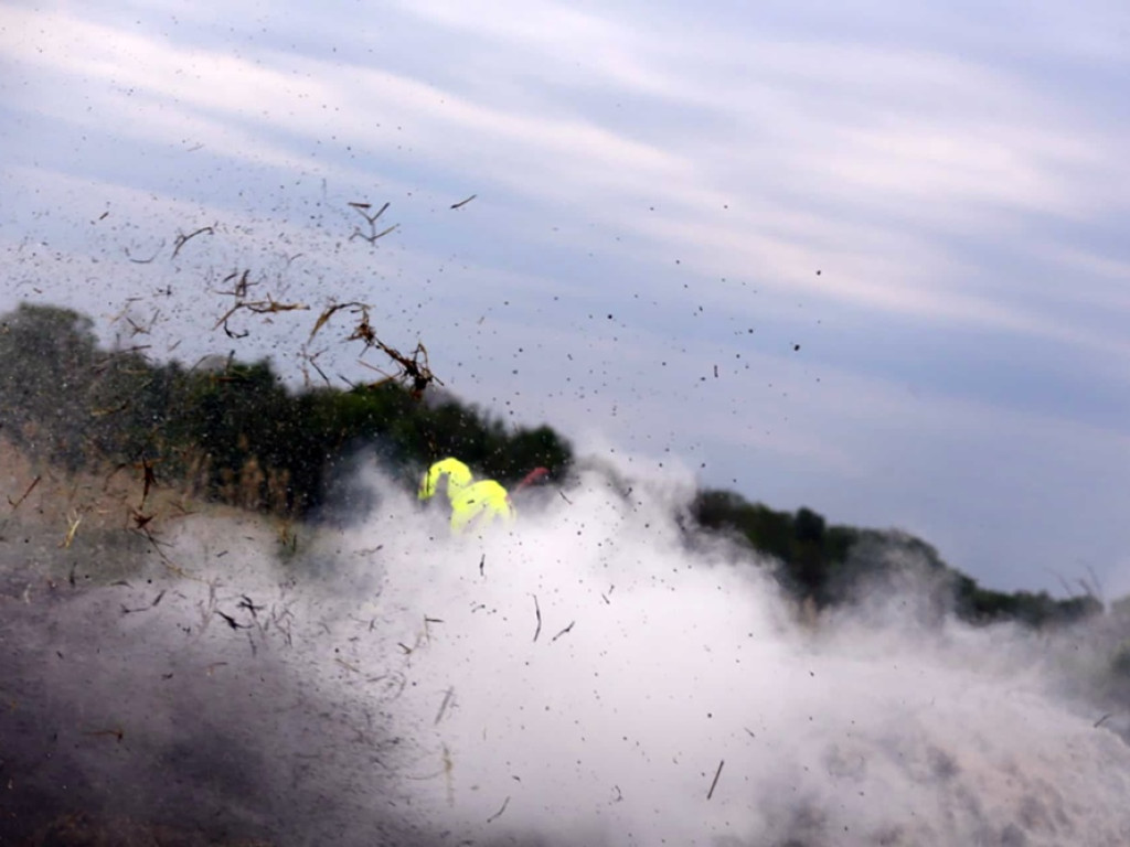 Akcja strażaków trwała 13 godzin. Stóg słomy spłonął