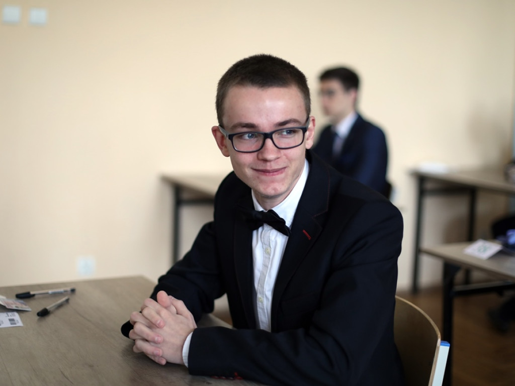 Rozpoczęły się matury. W Głogowie egzaminy zdaje 800 absolwentów