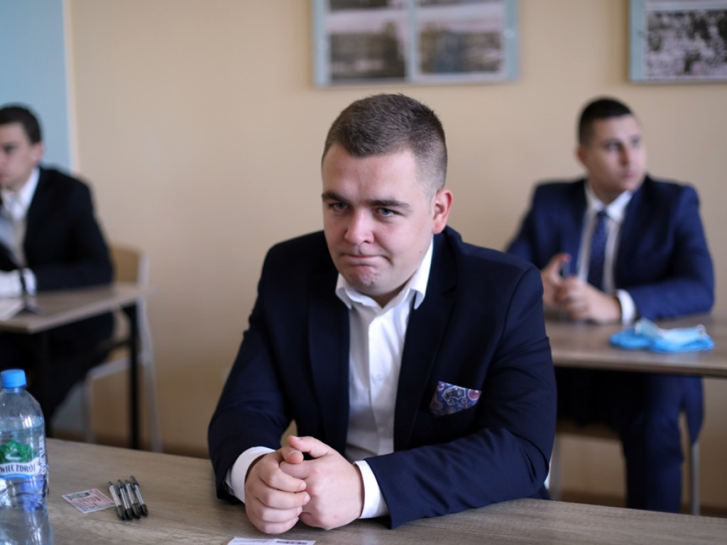 Rozpoczęły się matury. W Głogowie egzaminy zdaje 800 absolwentów