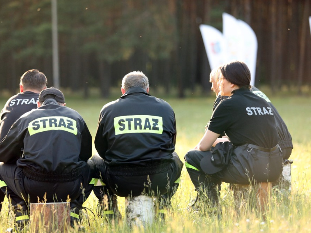 Poezja śpiewana na polanie w Grochowicach. 