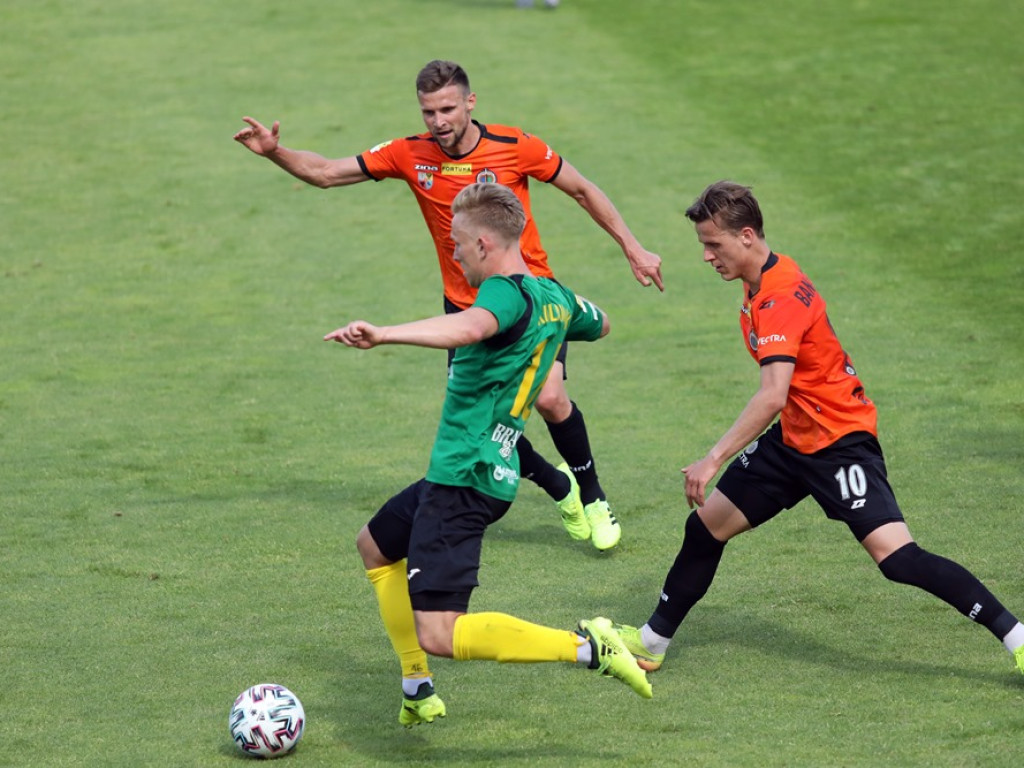 Wyrównany pojedynek Chrobrego z GKS-em i podział punktów