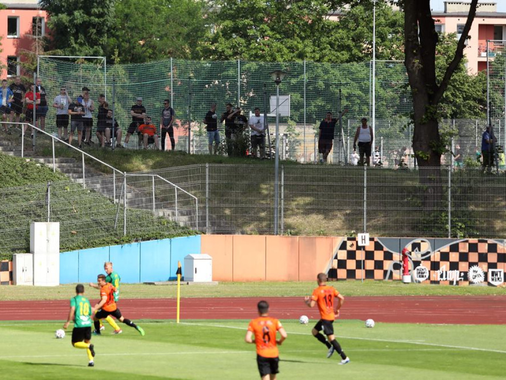 Wyrównany pojedynek Chrobrego z GKS-em i podział punktów
