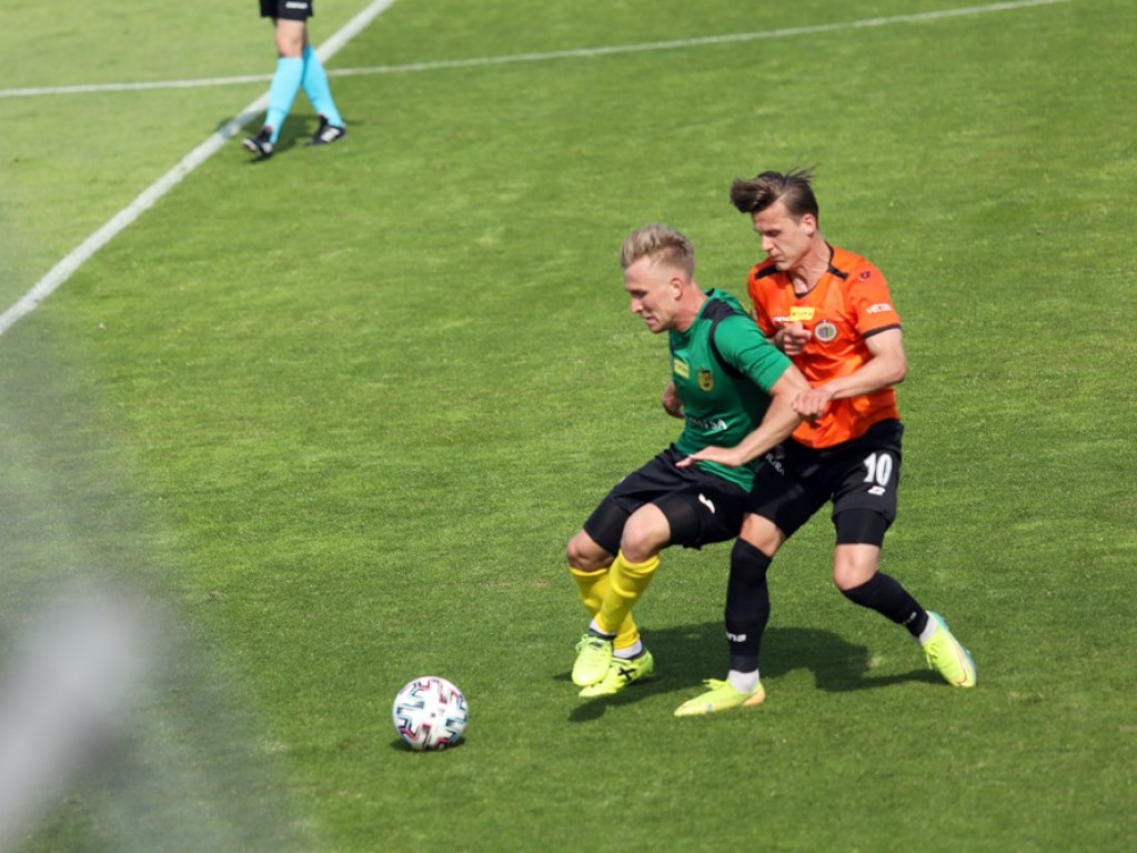 Wyrównany pojedynek Chrobrego z GKS-em i podział punktów