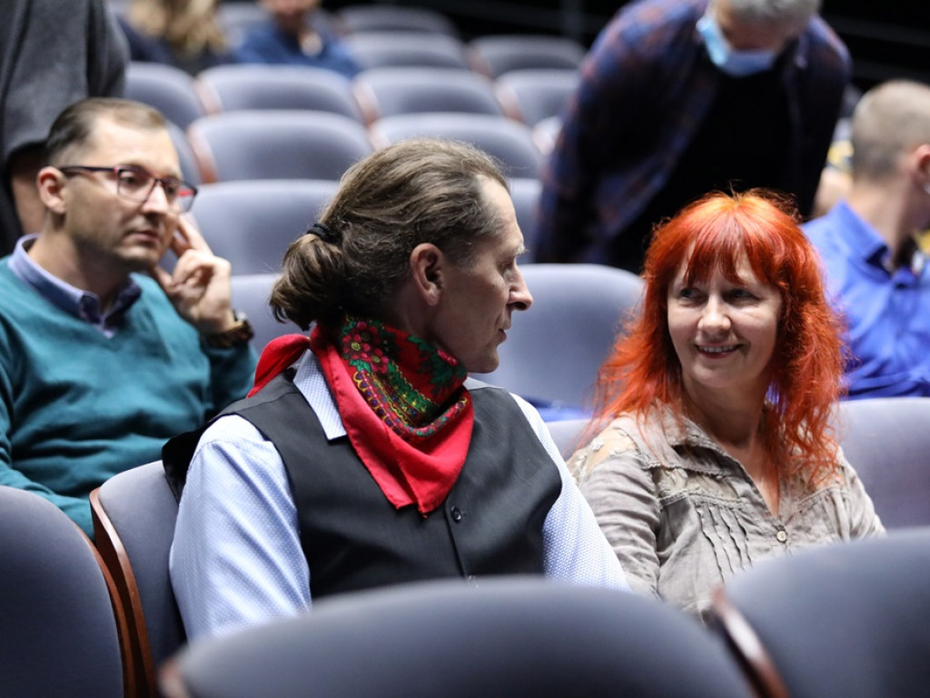 Z przyjaciółmi na scenie i widowni. Piękny koncert w teatrze