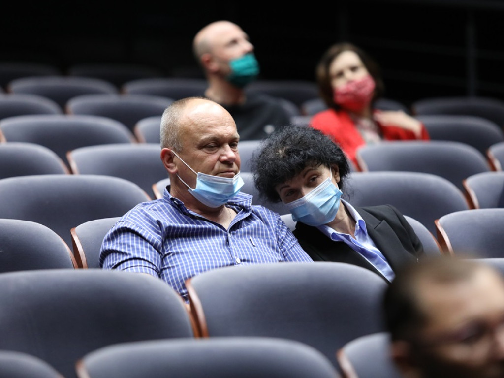 Z przyjaciółmi na scenie i widowni. Piękny koncert w teatrze