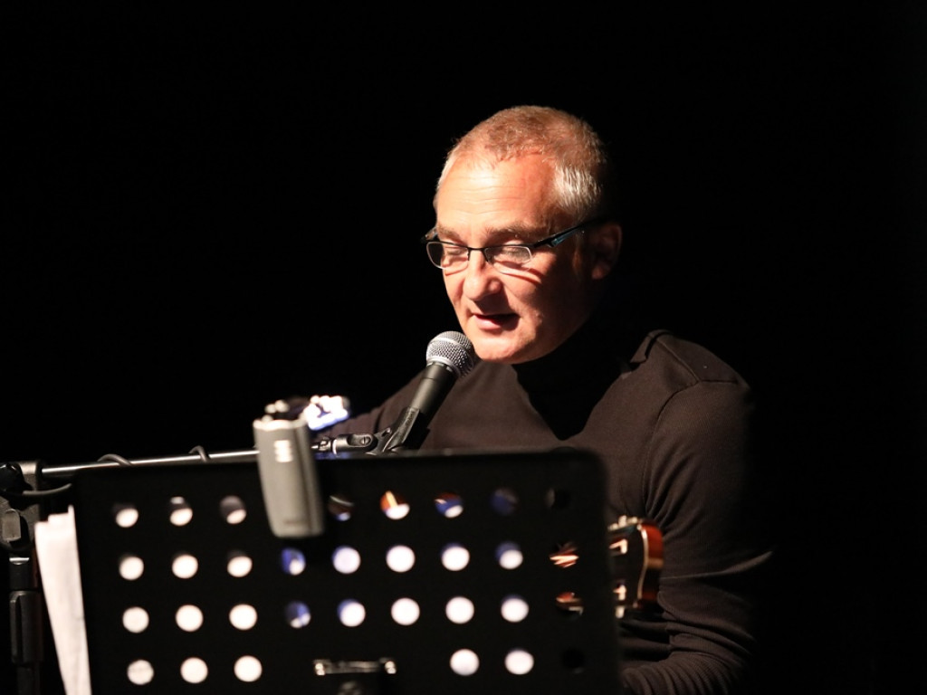 Z przyjaciółmi na scenie i widowni. Piękny koncert w teatrze