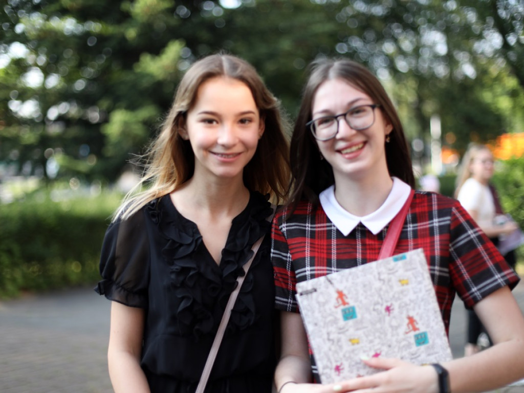 WAKACJE! Uczniowie odebrali świadectwa, ale akademii z okazji zakończenia roku szkolnego nie było