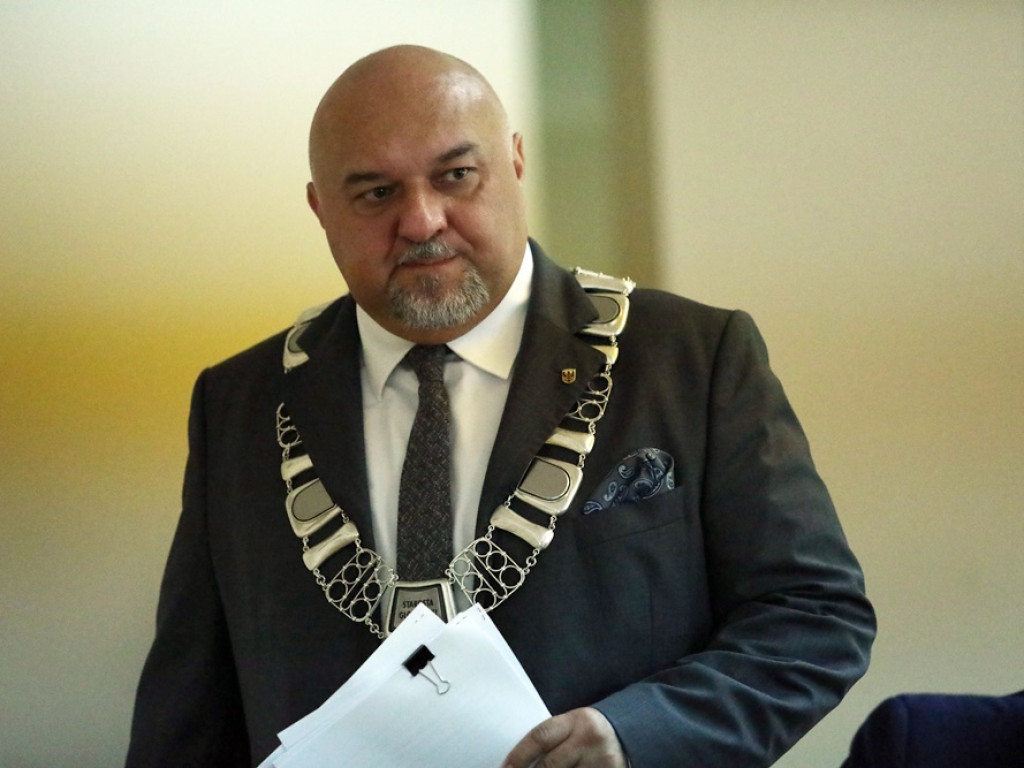 Starosta z absolutorium za 2019 rok. Ale było sześć głosów przeciwnych i krytyka radnych klubu PiS