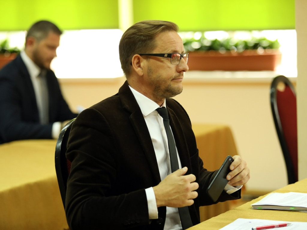 Starosta z absolutorium za 2019 rok. Ale było sześć głosów przeciwnych i krytyka radnych klubu PiS