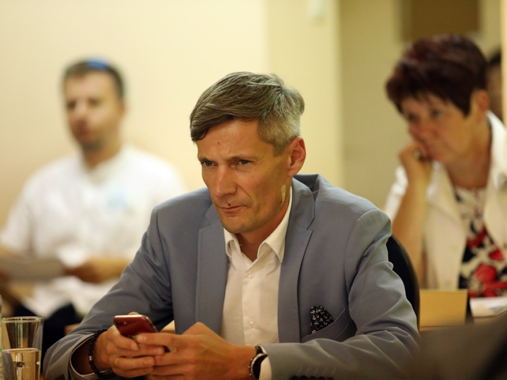 Starosta z absolutorium za 2019 rok. Ale było sześć głosów przeciwnych i krytyka radnych klubu PiS