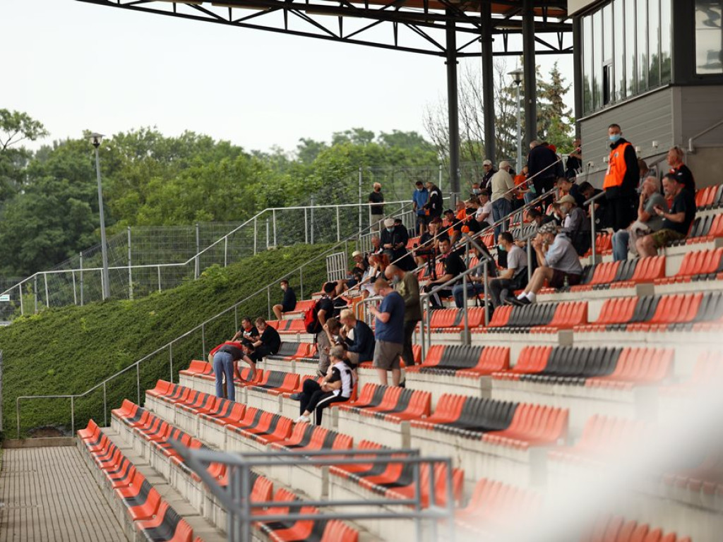 Gra Chrobry. Kibice pomarańczowo-czarnych wrócili na trybuny